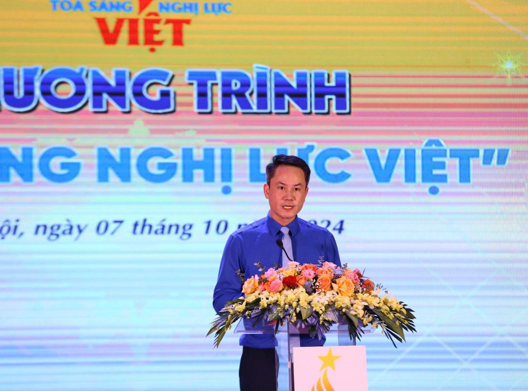 Anh Nguyễn Kim Quy phát biểu tại lễ vinh danh “Tỏa sáng nghị lực Việt”