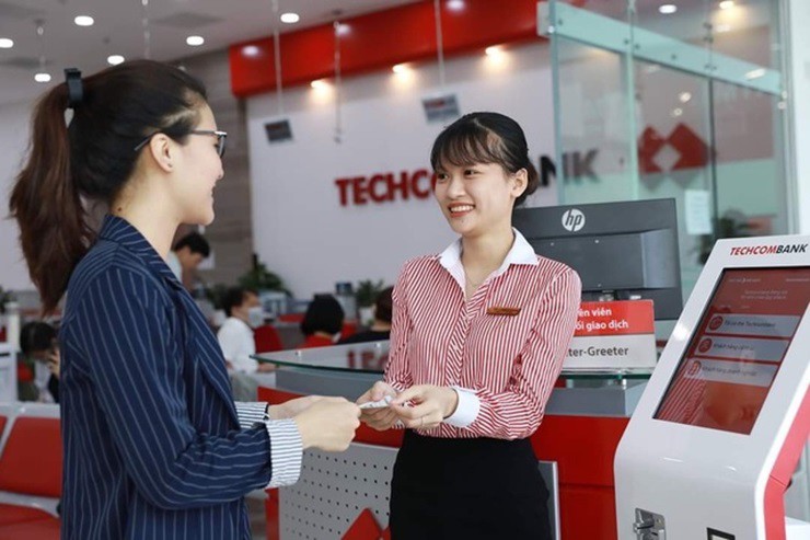 Thu nhập của nhân viên Techcombank tăng mạnh trong 9 tháng đầu năm