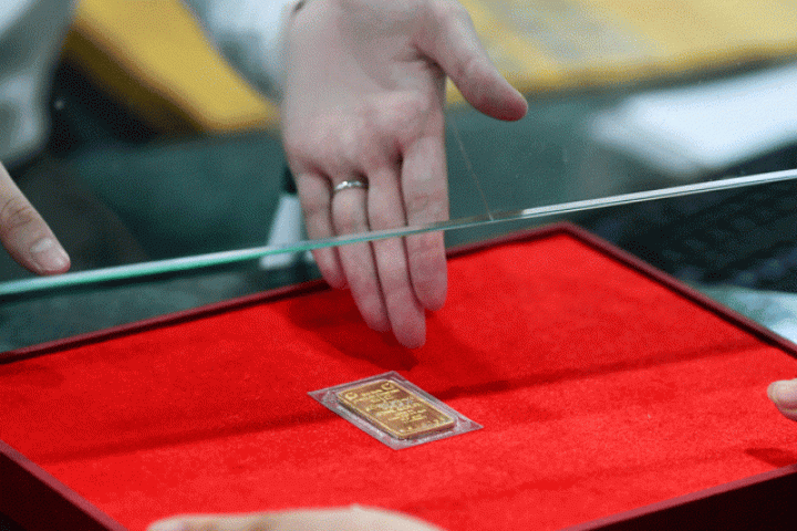 Giá vàng hôm nay 24/10/2024 đột ngột lao dốc, vàng nhẫn văng khỏi đỉnh 89 triệu