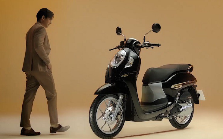 NCX Scoopy Prestige "đẹp như tranh", trang bị lại rất hiện đại - 1