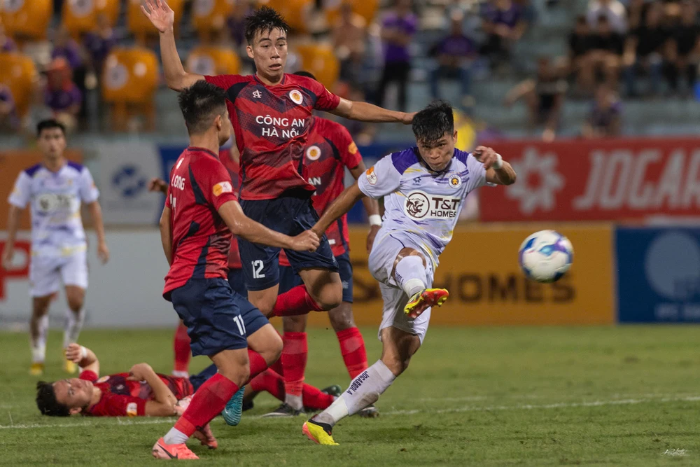 Hai nhà cựu vô địch V-League Hà Nội và Công an Hà Nội sở hữu nhiều tuyển thủ quốc gia. Ảnh: ANH THỊNH.