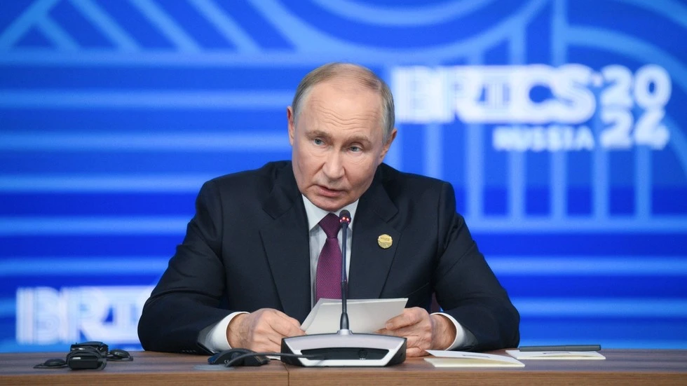 Tổng thống Nga Vladimir Putin phát biểu tại hội nghị thượng đỉnh Nhóm các nền kinh tế mới nổi (BRICS) ở TP Kazan (Nga) ngày 24-10. Ảnh: SPUTNIK