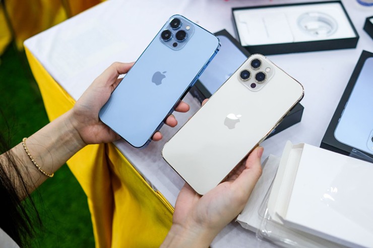 Người dùng Apple ngày càng mê iPhone tân trang