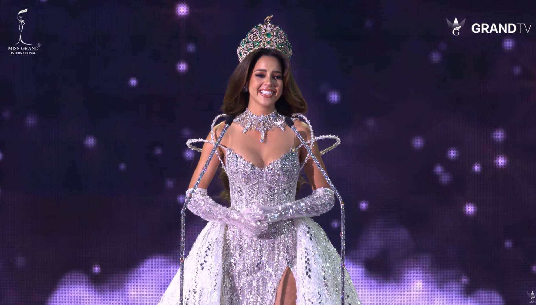 Trực tiếp Miss Grand International 2024: Tân Hoa hậu gọi tên người đẹp Ấn Độ - 22