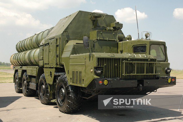 Tổ hợp phòng không S-300 có khả năng tấn công nhiều mục tiêu cùng lúc. Ảnh: Sputnik