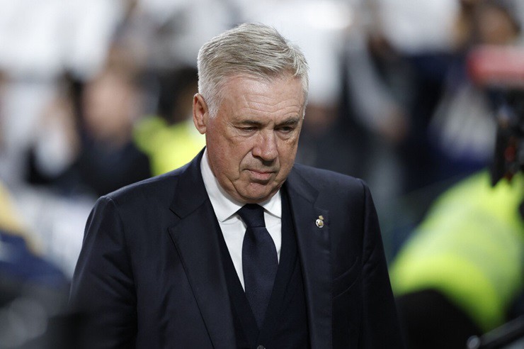 Real tìm người thay HLV&nbsp;Ancelotti sau trận thua bẽ bàng ở Siêu kinh điển