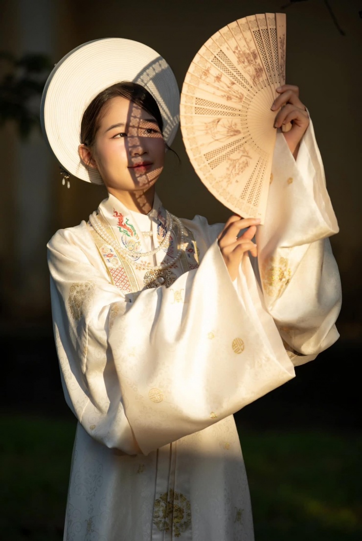 Du khách lưu lại những khoảnh khắc đáng nhớ.