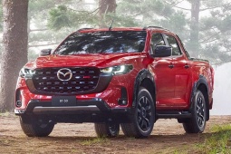 Mazda BT-50 hoàn toàn mới lộ diện, đẹp và hầm hố hơn