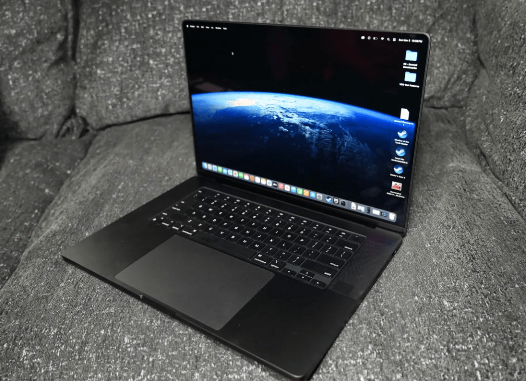 MacBook Pro 16 inch (M3 Max, 2023).