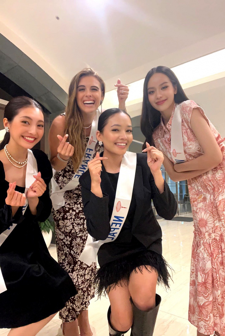 Bám sát tiêu chí của Miss International tổ chức tại Nhật Bản là tôn vinh vẻ đẹp ngọt ngào, thanh lịch, Thanh Thủy duy trì phong cách này trong suốt cuộc thi.