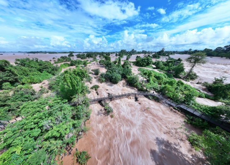 Travel blogger Việt: Ở nhà tổ chim, đu zipline ngắm đá vôi tại Lào - 3