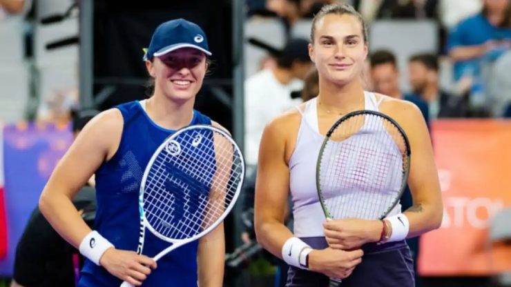 Swiatek (bên trái) và Sabalenka (bên phải) đua tranh&nbsp;danh hiệu WTA Finals 2024