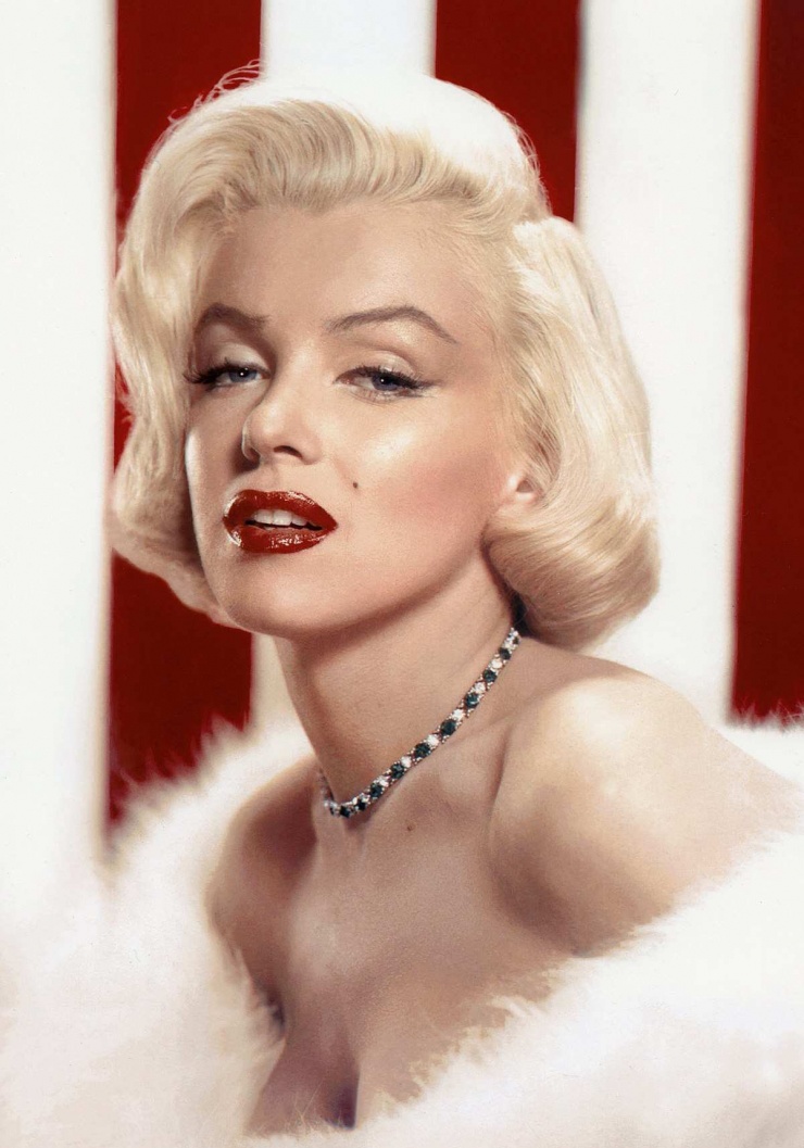 Những minh tinh màn bạc như Marilyn Monroe chinh phục thế giới với đôi môi đỏ trứ danh.