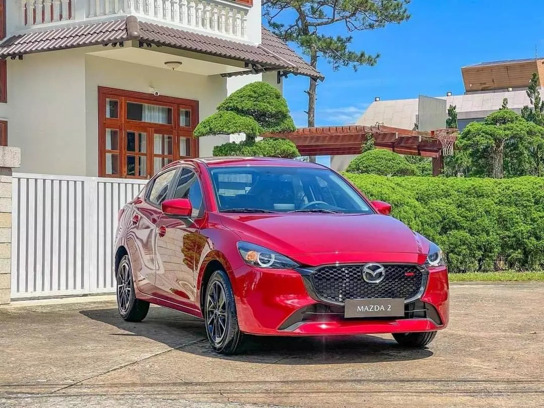 Mazda2 có&nbsp;phong cách thiết kế thời thượng và công nghệ tiên tiến.