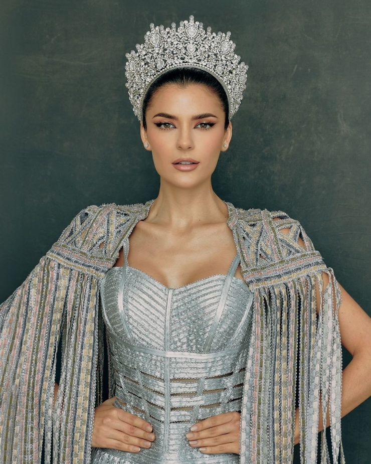 Đại diện Peru - Tatiana Calmell đang là ứng cử viên số 1 cho chiếc vương miện Miss Universe 2024. Cô được nhiều chuyên trang sắc đẹp bình chọn sẽ đăng quang.