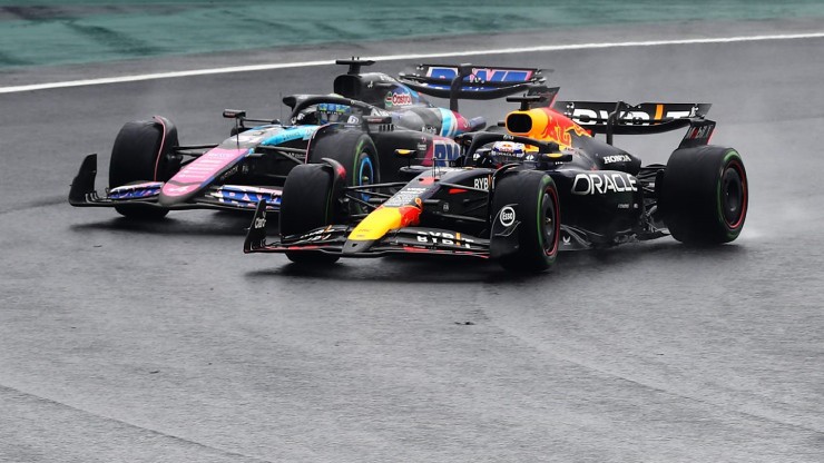 &nbsp;Verstappen hoàn tất màn trở lại ngoạn mục