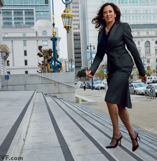 Bà Kamala Harris đang có cơ hội trở thành nữ tổng thống đầu tiên của Mỹ. Ảnh: Vanity Fair.