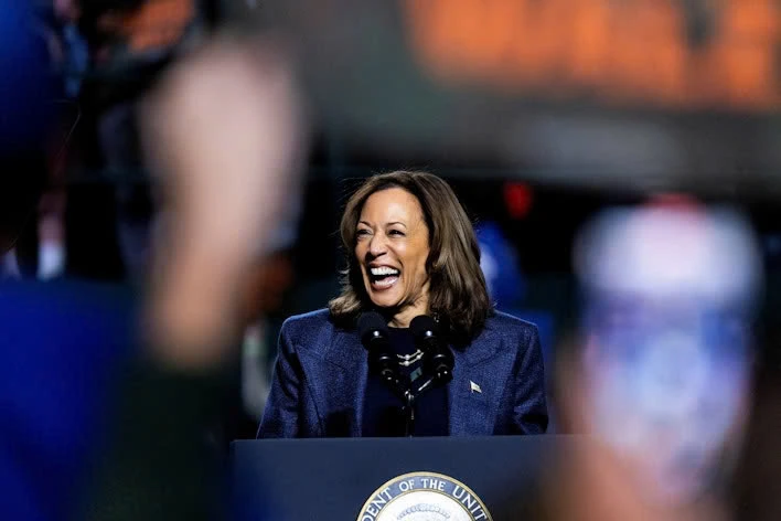 Phó Tổng thống Mỹ Kamala Harris vận động tranh cử tại Michigan ngày 3-11 cho kỳ bầu cử Mỹ năm nay. Ảnh: REUTERS