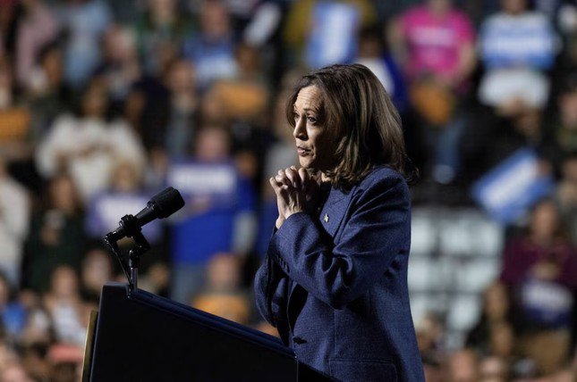 Ứng viên tổng thống đảng Dân chủ Kamala Harris. (Ảnh: Reuters)