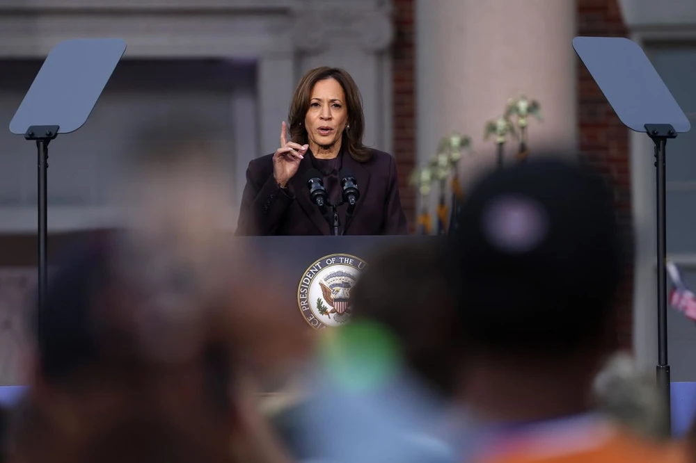 Phó Tổng thống Mỹ Kamala Harris phát biểu tại ĐH Howard, thủ đô Washington, DC (Mỹ) ngày 6-11. Ảnh: GETTY IMAGES