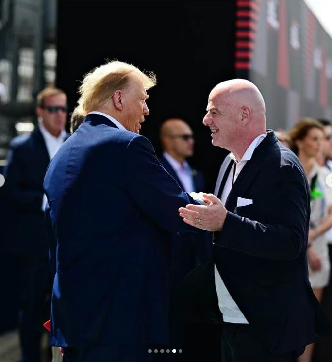 Tổng thống Donald Trump và Chủ tịch FIFA Gianni Infantino trong chiến dịch Bắc Mỹ chạy đua đăng cai World Cup 2026. Ảnh trang xã hội Instagram của Chủ tịch Gianni Infantino.