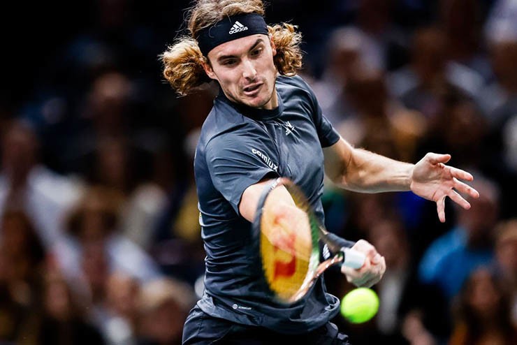 Tsitsipas thi đấu sa sút