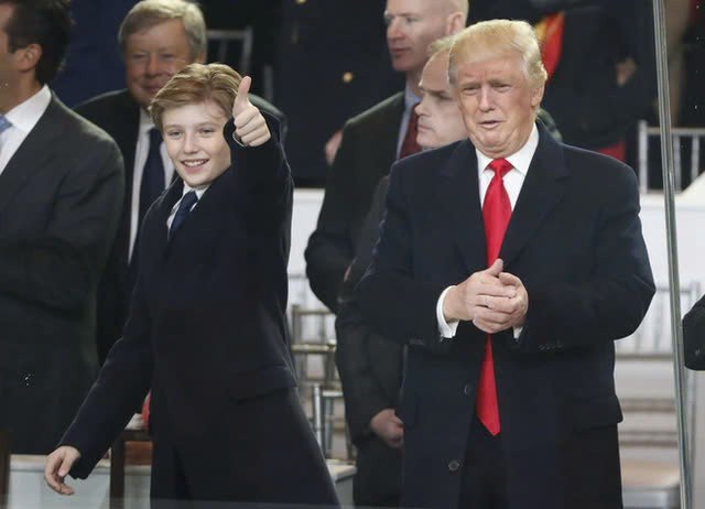 Chiều cao và phong thái vượt trội của Barron Trump - con trai út ông Donald Trump - 1