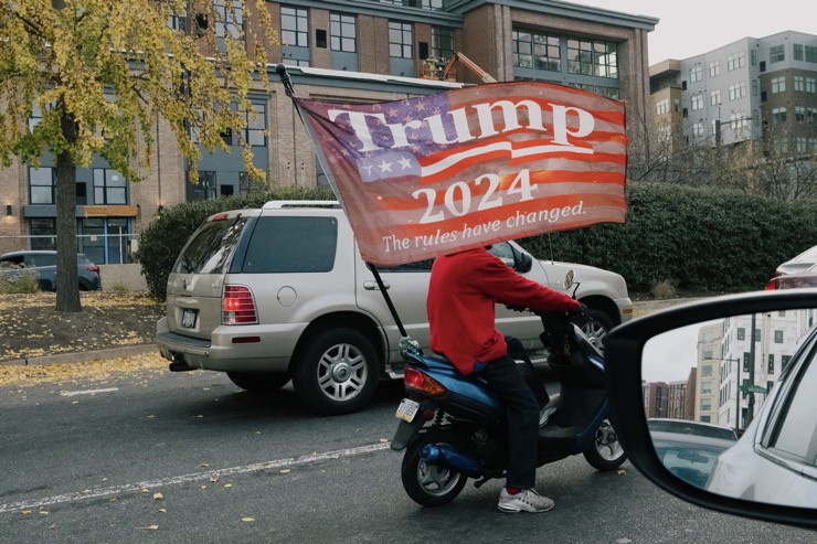 Chiến thắng bầu cử của ông Trump năm nay được coi là cực kỳ thuyết phục. Ảnh: NYT.