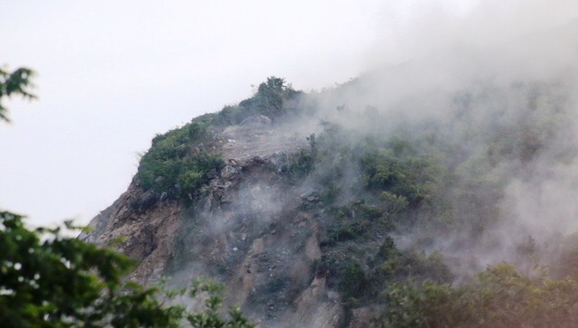 Thành công phá vỡ khối đá 