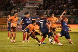 Trực tiếp bóng đá HAGL - Công an Hà Nội: Quang Hải suýt ghi siêu phẩm (V-League) (Hết giờ)