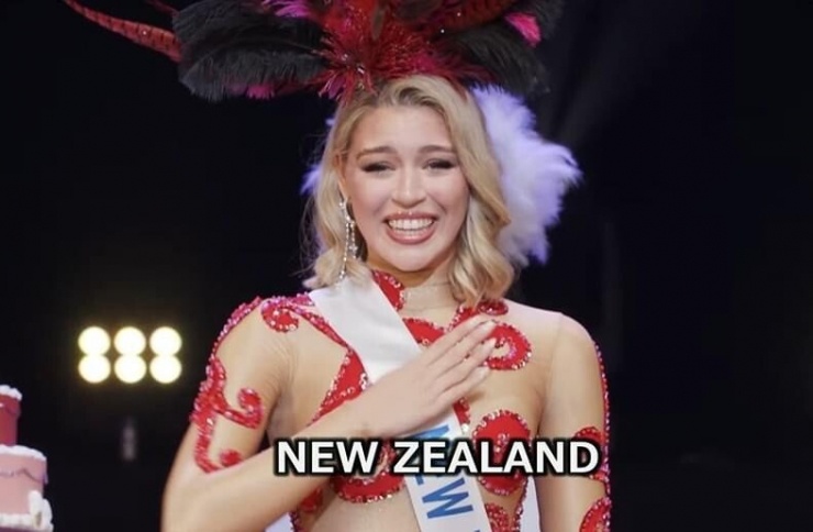 Best National Costume năm nay gọi tên New Zealand.