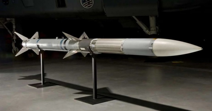 Tên lửa không đối không Amraam AIM-120. (Nguồn: Armyrecognition)