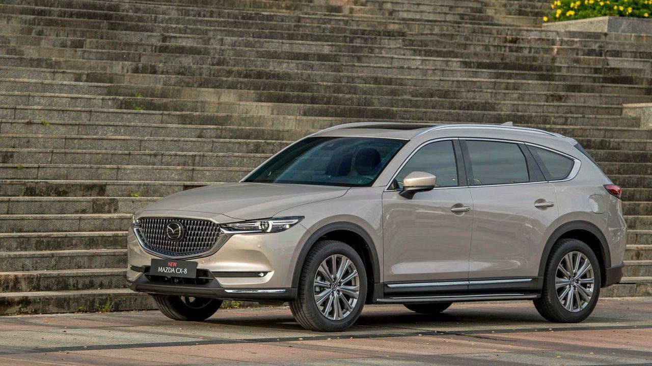 Mazda CX-8 2024 sở hữu kích thước khá lớn.