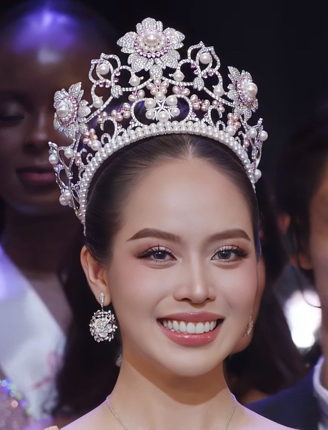 Huỳnh Thị Thanh Thủy là người đẹp Việt đầu tiên đăng quang hoa hậu Miss International sau 30 năm nhan sắc Việt tham dự đấu trường nhan sắc này