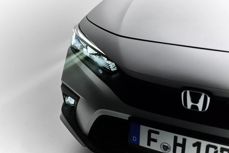 Ngắm xe Honda Civic e:HEV độc bản với màu sơn lạ - 7