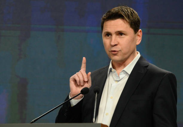 Mikhail Podoliak, phụ tá của ông Zelensky. Ảnh: Getty