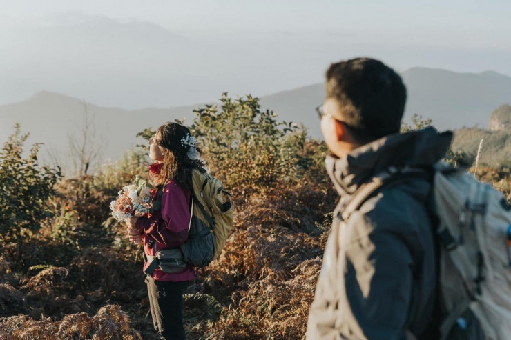 Chăm đi trekking, cô gái lấy được anh chồng như ý - 3