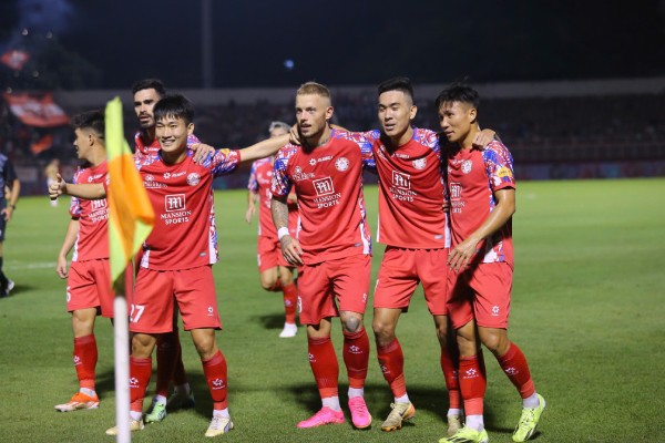 Trực tiếp bóng đá TP.HCM - Công an Hà Nội: Trọng Long nhận thẻ đỏ (V-League) (Hết giờ) - 4