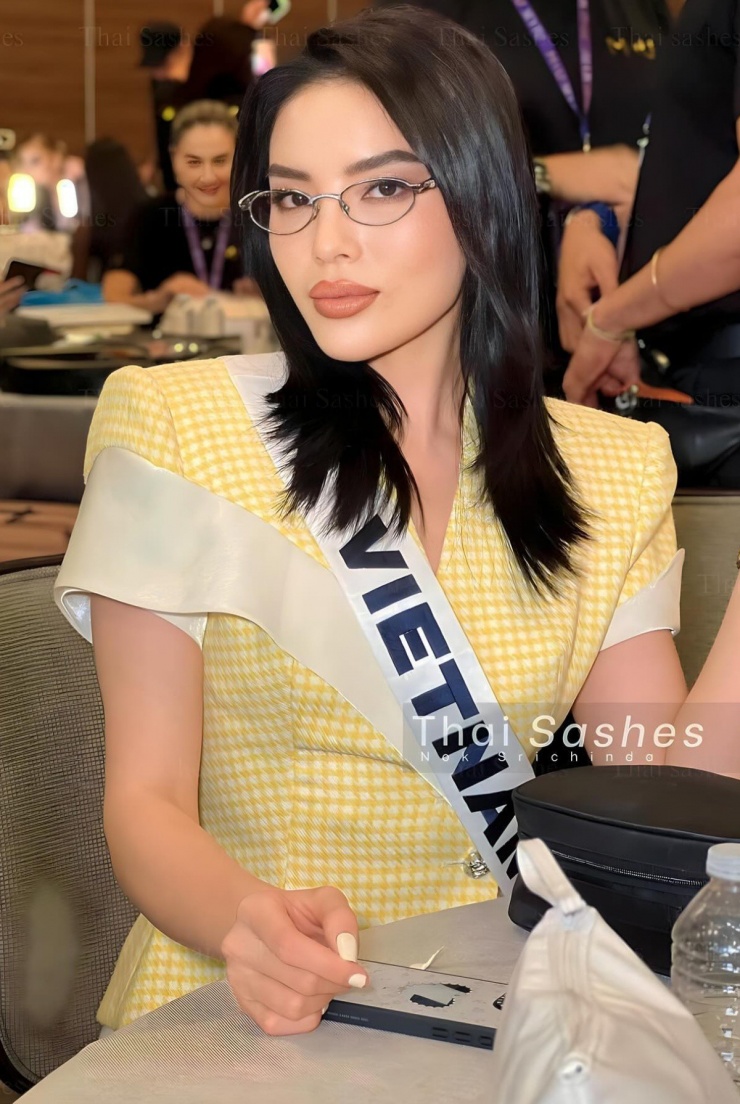 20 ngày thi Miss Universe ồn ào của Kỳ Duyên - 6