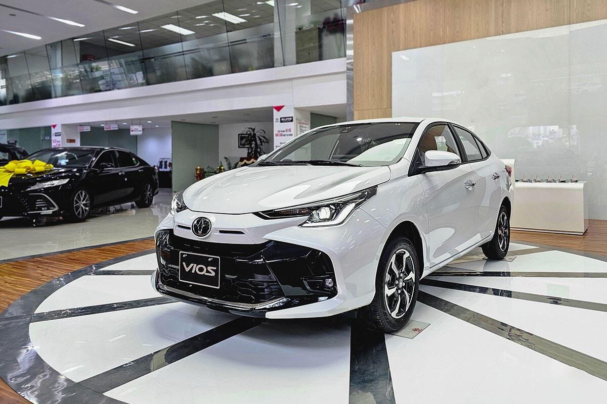 So sánh Toyota Vios và Honda City: Nên mua loại nào cho gia đình