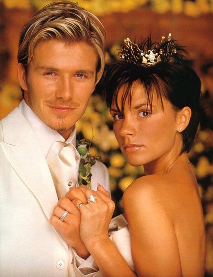 Ảnh cưới của cầu thủ David Beckham và Victoria.