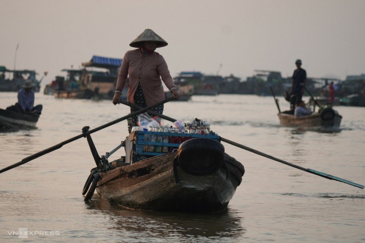 Hồn quê trên chợ nổi Long Xuyên - 5