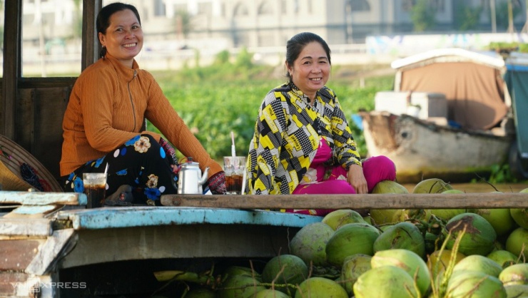 Hồn quê trên chợ nổi Long Xuyên - 3