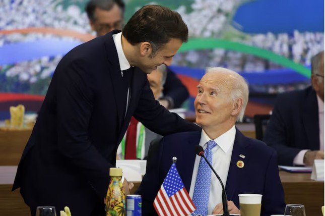 Tổng thống Pháp Emmanuel Macron và Tổng thống Mỹ Joe Biden tại G20. (Ảnh: Reuters)