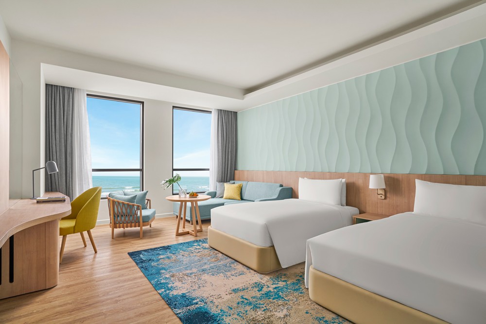 Holiday Inn Resort Ho Tram Beach thuộc khu phức hợp The Grand Ho Tram, sở hữu 561 phòng tiêu chuẩn 5 sao