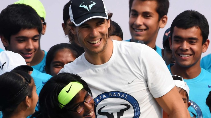 Nadal tại một khóa huấn luyện quần vợt ở Ấn Độ, 2015. (Roberto Schmidt/AFP via Getty Images)