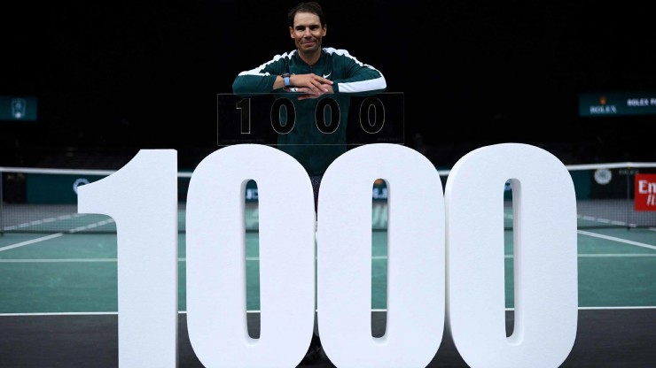 Nadal ăn mừng chiến thắng trận đấu thứ 1.000 trong sự nghiệp vào ngày 4 tháng 11, 2020. (Franck Fife/AFP via Getty Images)