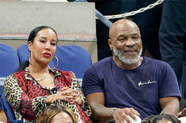 Mike Tyson và bà xã Lakiha Spicer gắn bó từ những năm đầu 2000. Ảnh: Splash