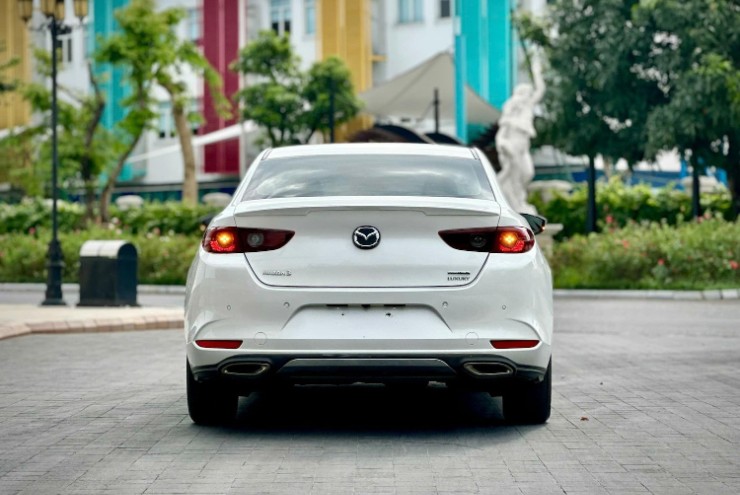 Ngoại thất của Mazda3 1.5L Luxury 2020.