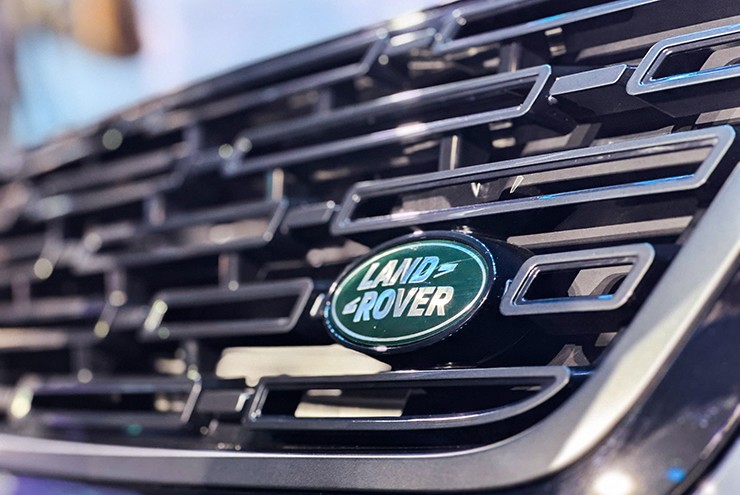 Land Rover Velar nâng cấp mới ra mắt tại Việt Nam, giá bán từ hơn 3,7 tỷ đồng - 4